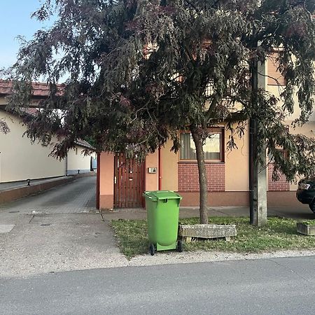 Brookforest Family Apartman Hajdúszoboszló Exteriör bild