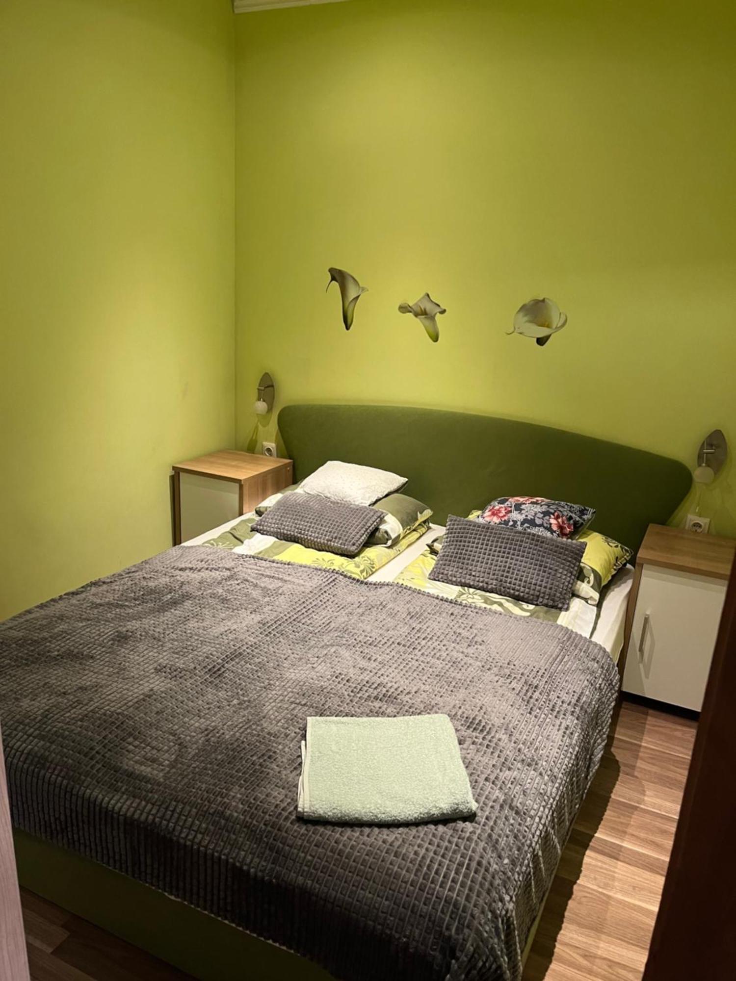 Brookforest Family Apartman Hajdúszoboszló Exteriör bild